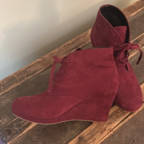 ANKLE WEDGE BOOTIES - Picture 2 of 5